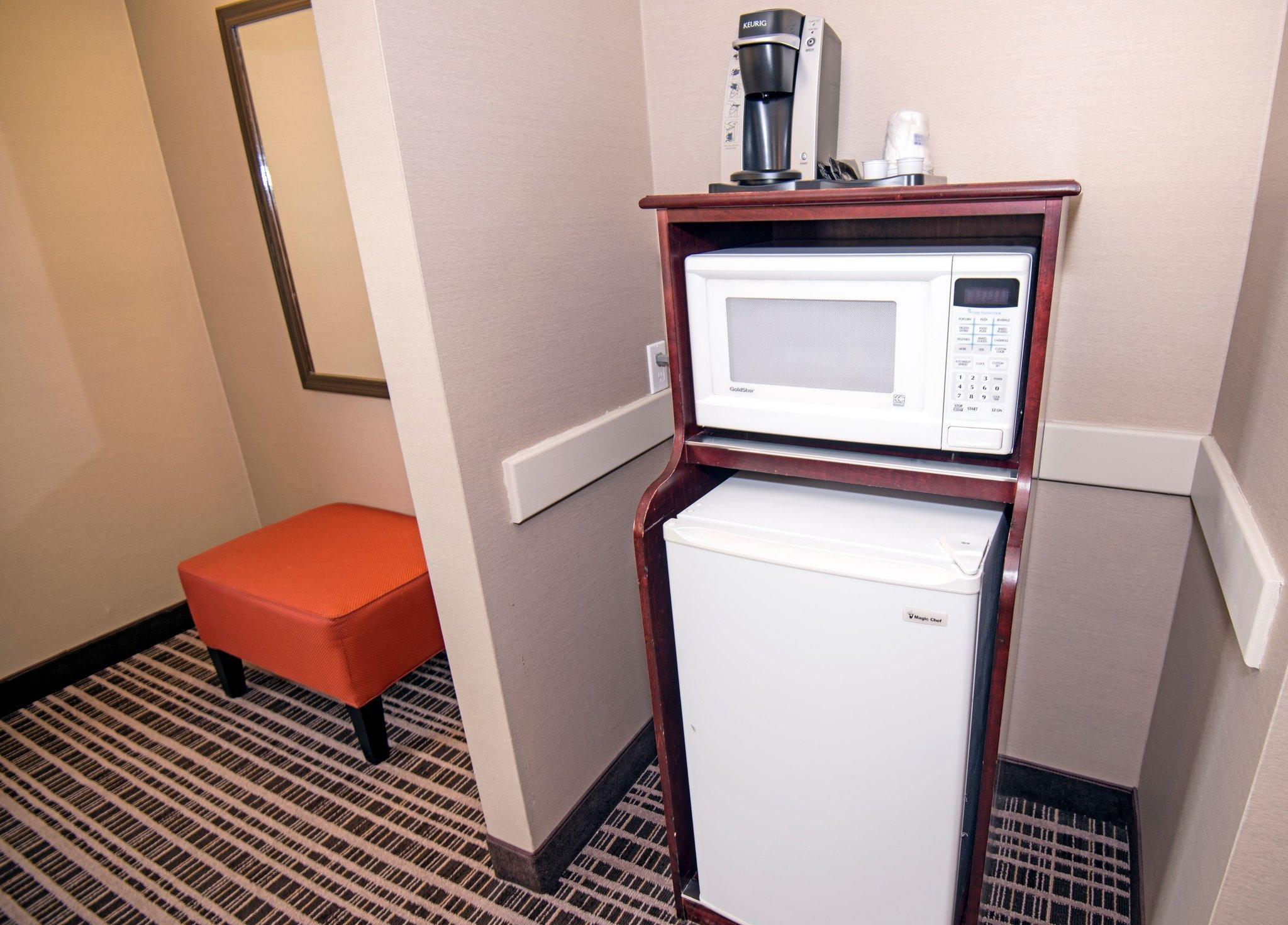 Holiday Inn Express Red Deer By Ihg Exteriér fotografie