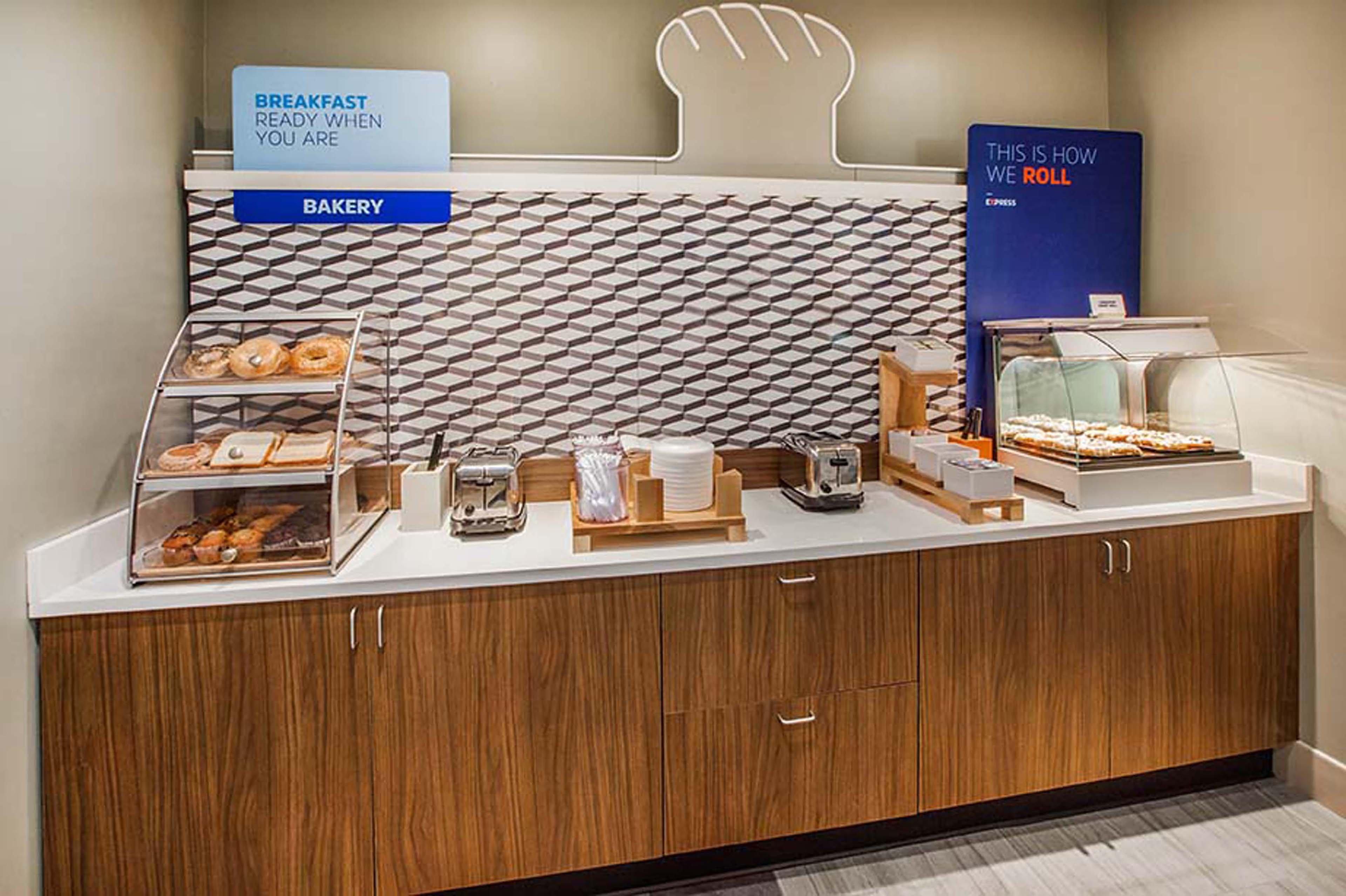 Holiday Inn Express Red Deer By Ihg Exteriér fotografie