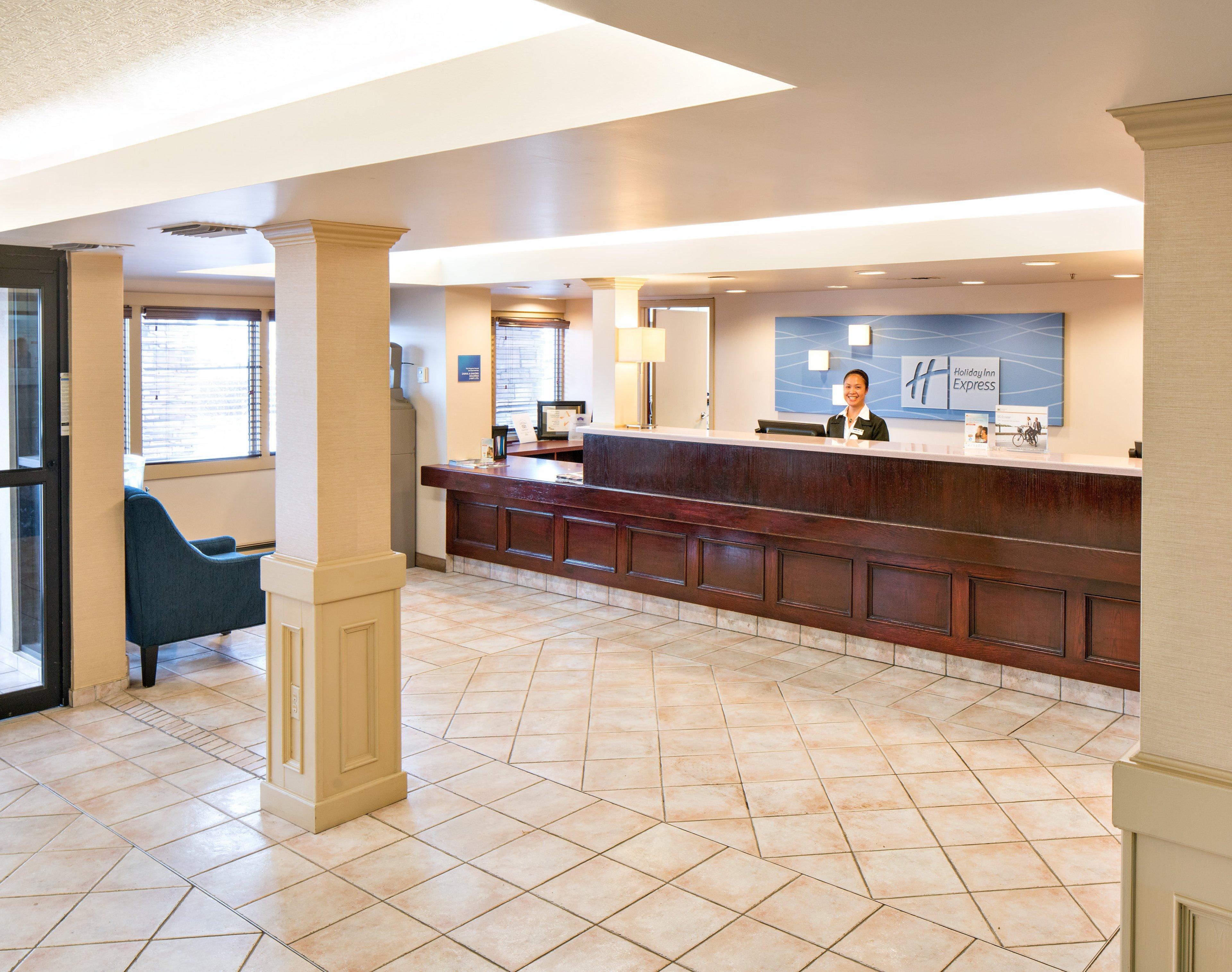 Holiday Inn Express Red Deer By Ihg Exteriér fotografie