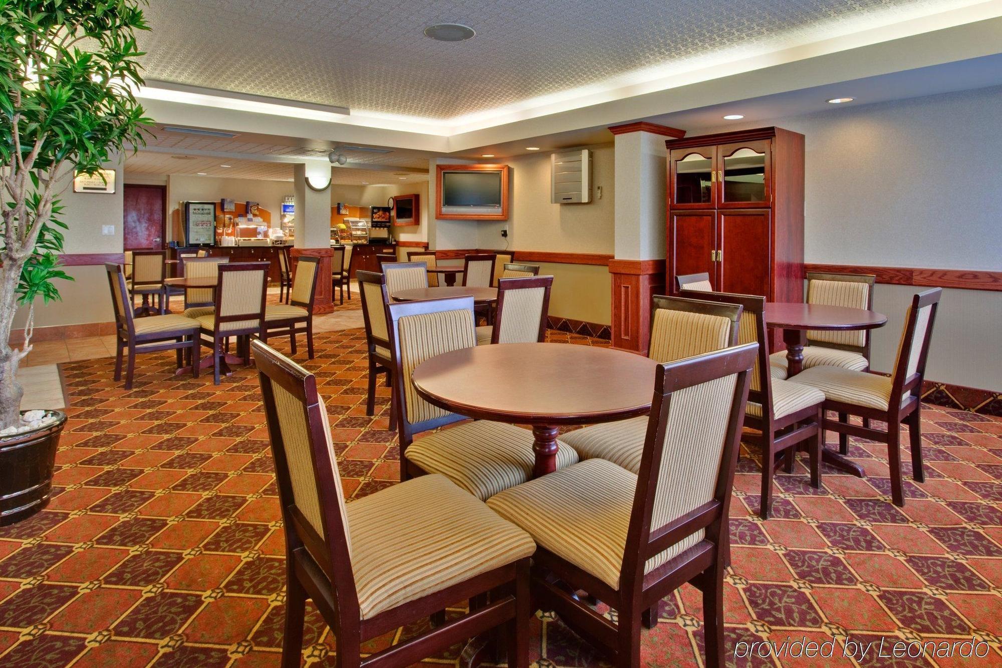 Holiday Inn Express Red Deer By Ihg Restaurace fotografie