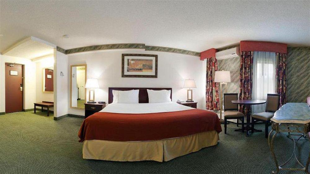 Holiday Inn Express Red Deer By Ihg Exteriér fotografie