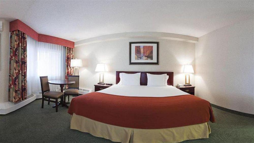 Holiday Inn Express Red Deer By Ihg Exteriér fotografie